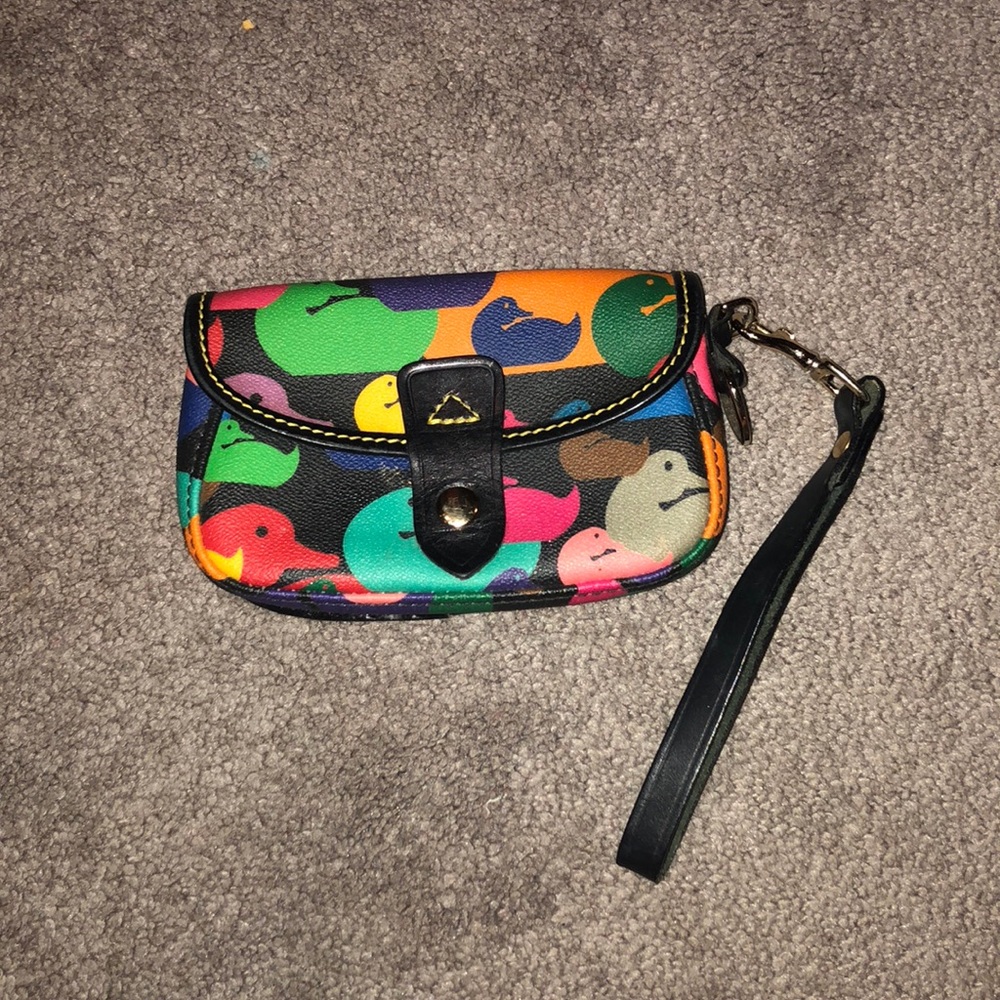 dooney & bourke wristlet